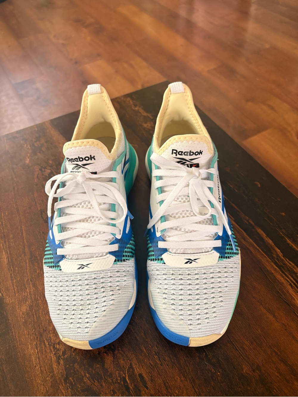 Women’s Reebok Nano Court Shoes Size 9.5 - Picture 2 of 5